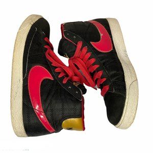Nike Blazer Mid Black/Very Berry